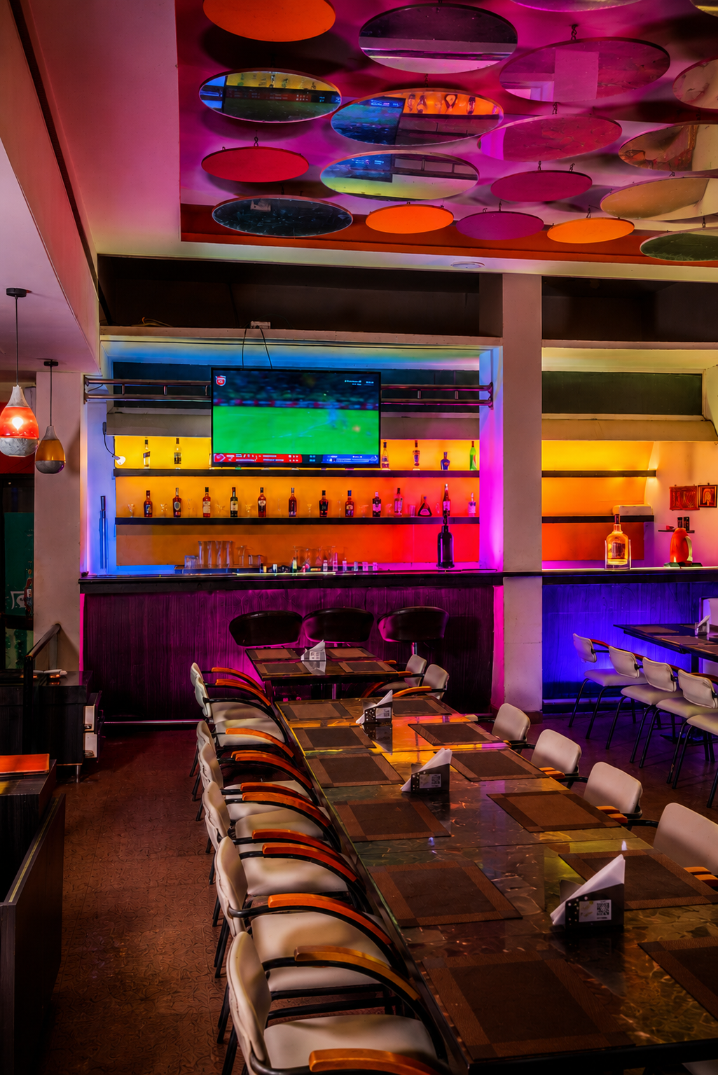 Magnus Bar & Restaurant